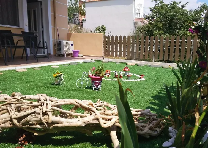 Semesterbostad Evris House