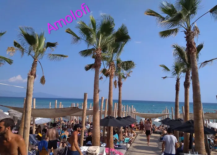 Evris House Semesterbostad *